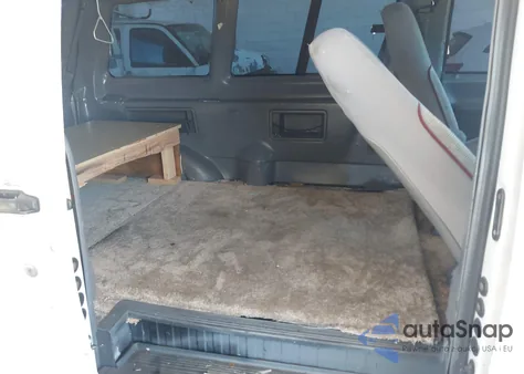 1996 Ford Aerostar z USA, uszkodzony, nr VIN 1FMCA11U2TZA86229